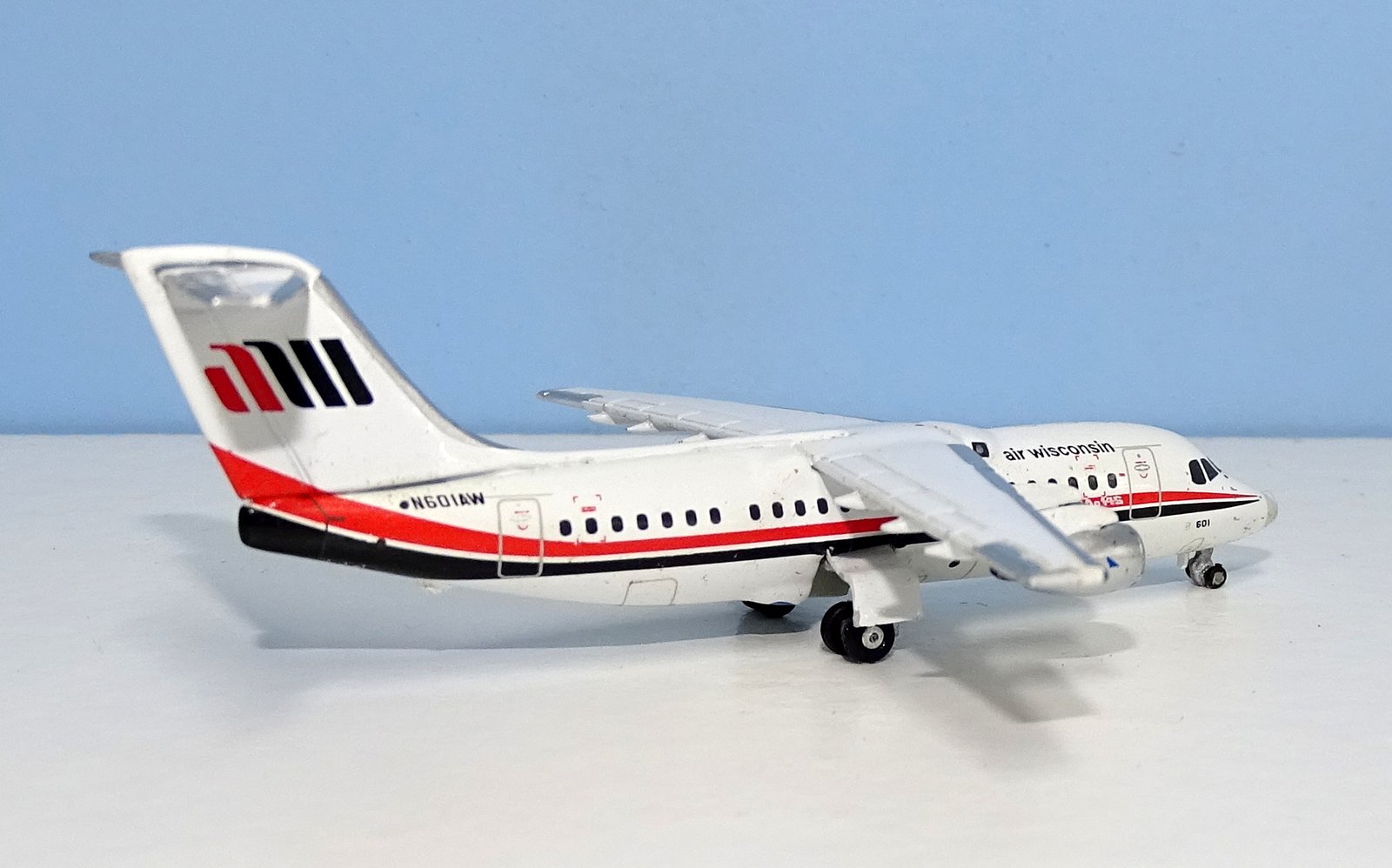 Air Wisconsin British Aerospace BAE 146-200 N601AW Gemini Jets 1:400 Scale
