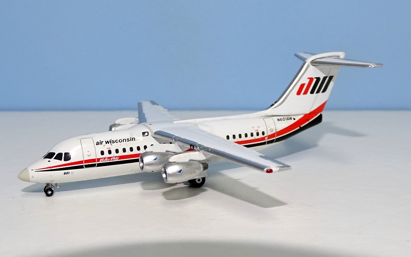 Air Wisconsin British Aerospace BAE 146-200 N601AW Gemini Jets 1:400 Scale