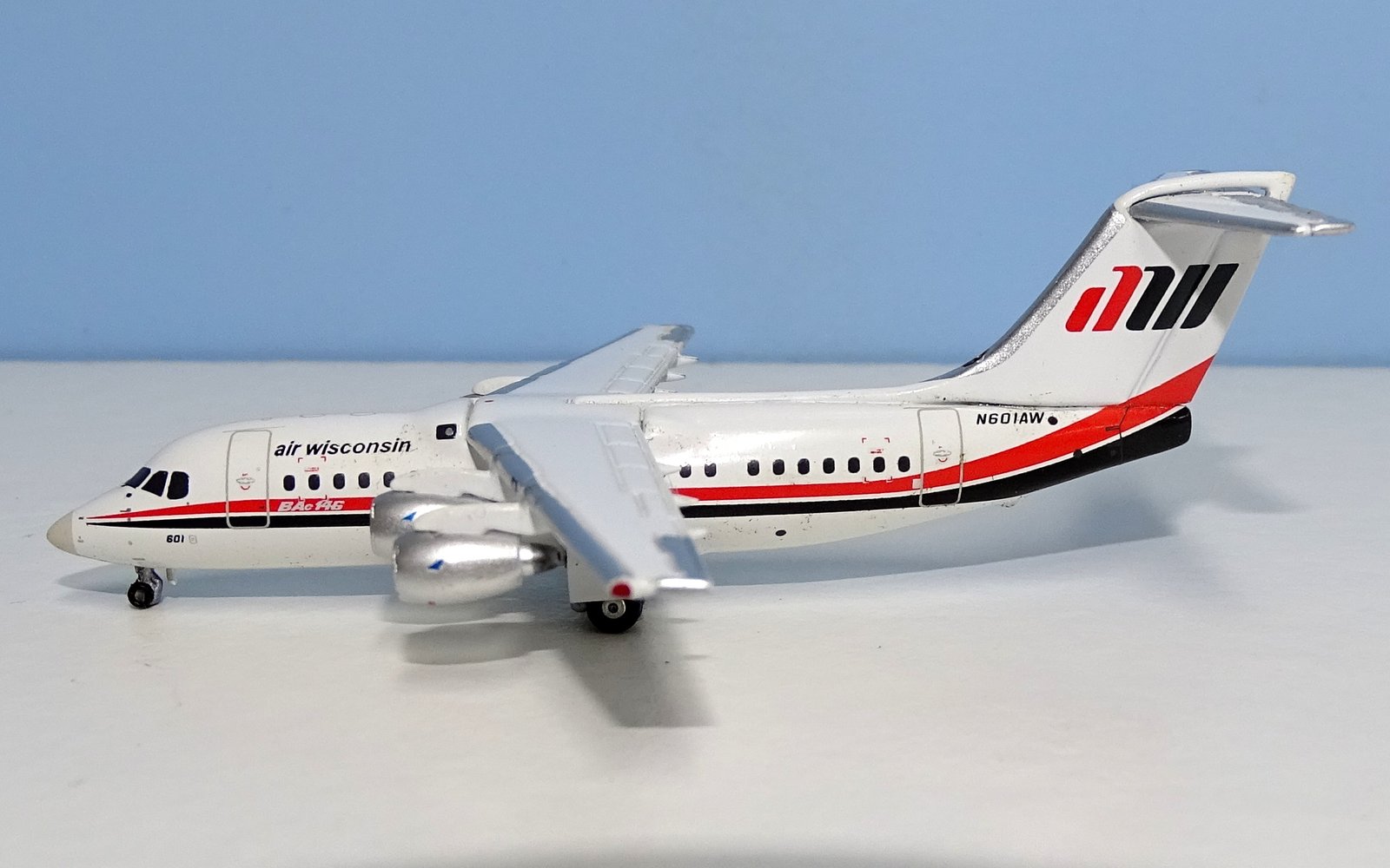 Air Wisconsin British Aerospace BAE 146-200 N601AW Gemini Jets 1:400 Scale