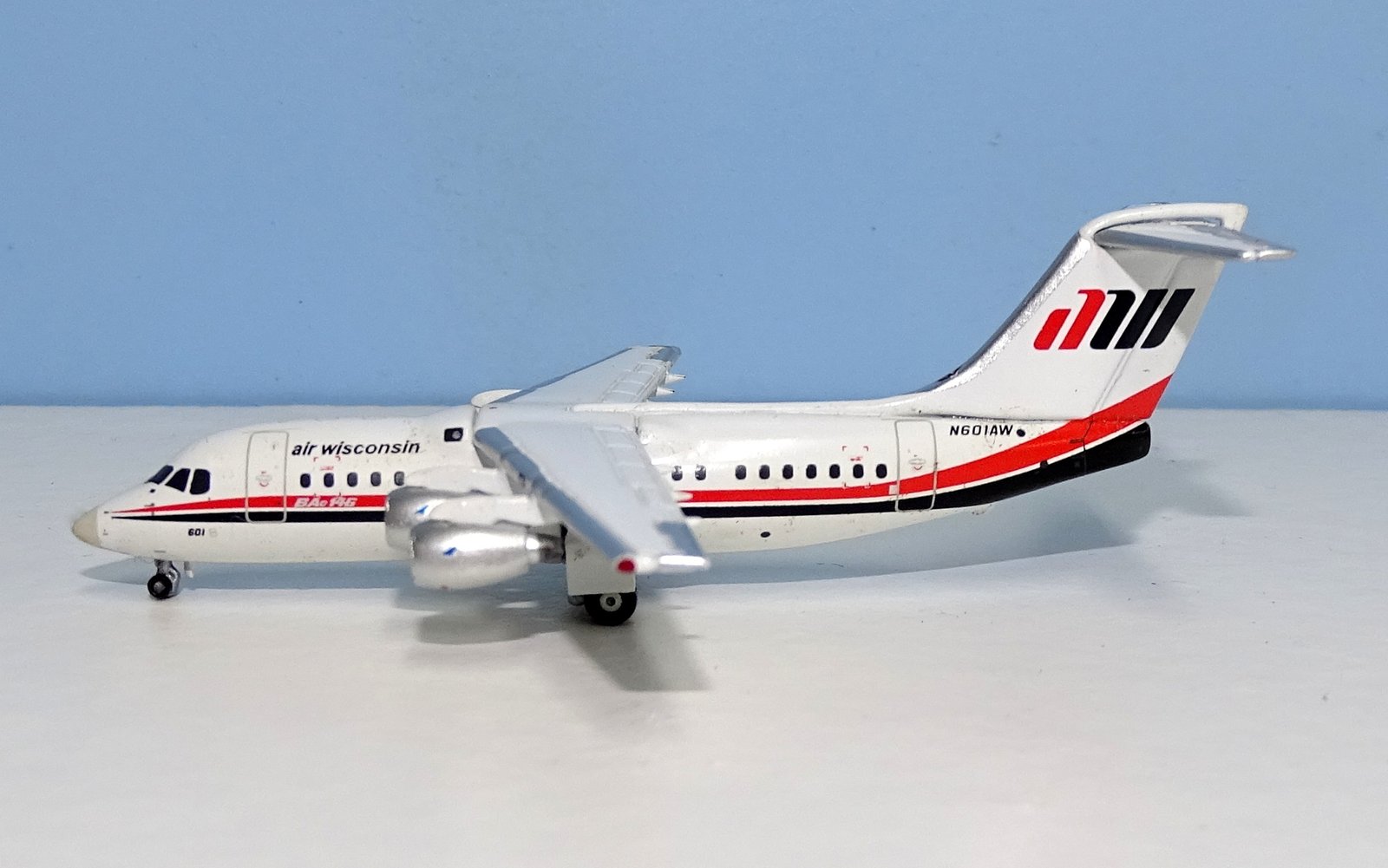 Air Wisconsin British Aerospace BAE 146-200 N601AW Gemini Jets 1:400 Scale