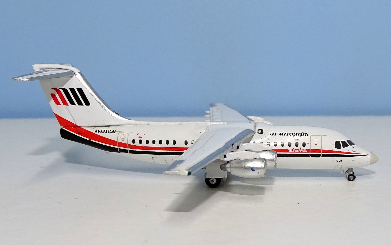 Air Wisconsin British Aerospace BAE 146-200 N601AW Gemini Jets 1:400 Scale
