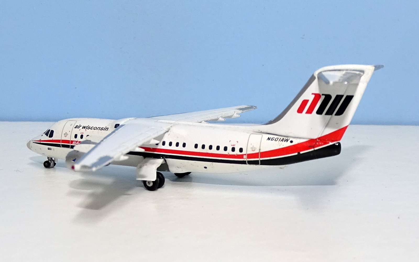 Air Wisconsin British Aerospace BAE 146-200 N601AW Gemini Jets 1:400 Scale