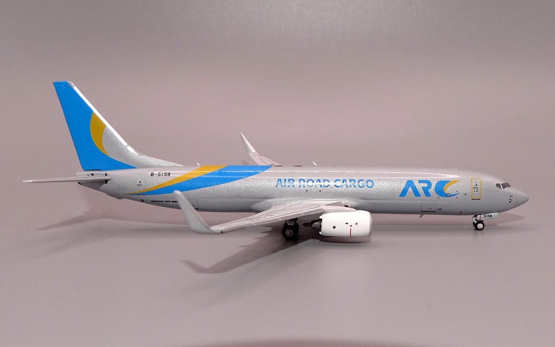 Air Road Cargo Boeing 737-800(BCF) B-5159 1:400 Scale by NG Models