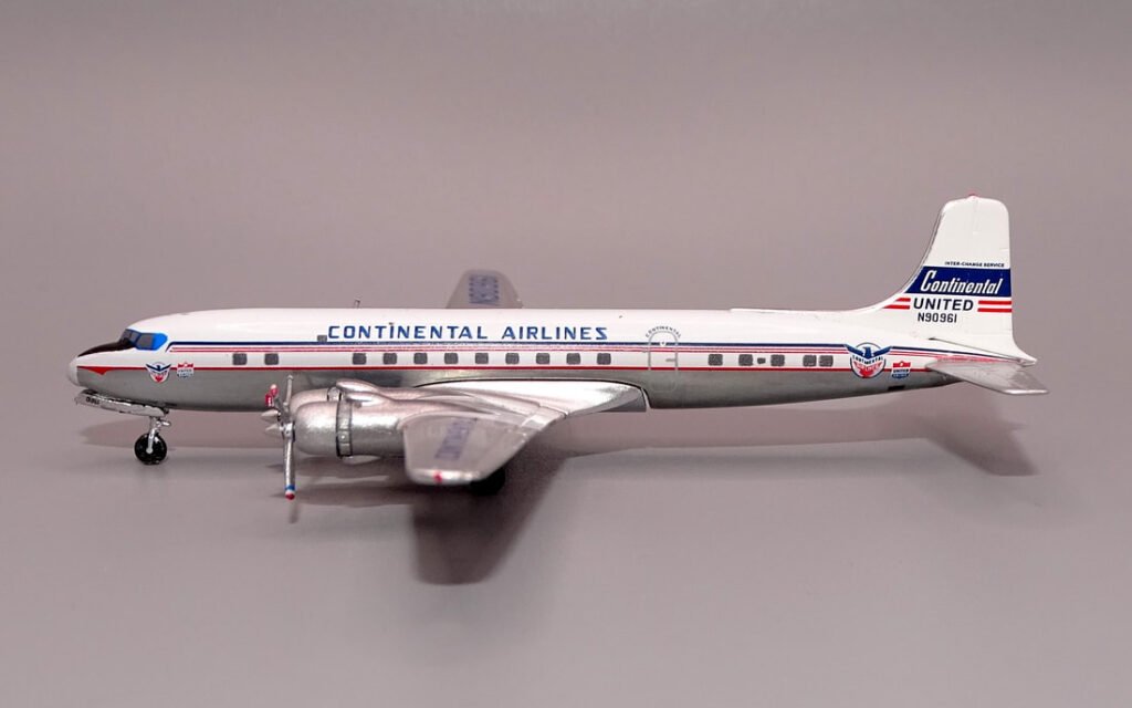 Golden Light: Pan Am's Interchange DC-8-62 - YESTERDAY'S AIRLINES