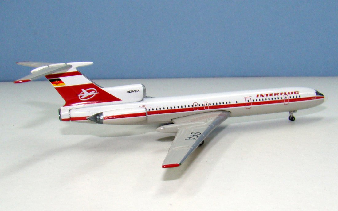 East German Air Force Tupolev Tu-154M DDR-SFA by Phoenix 1:400 Scale