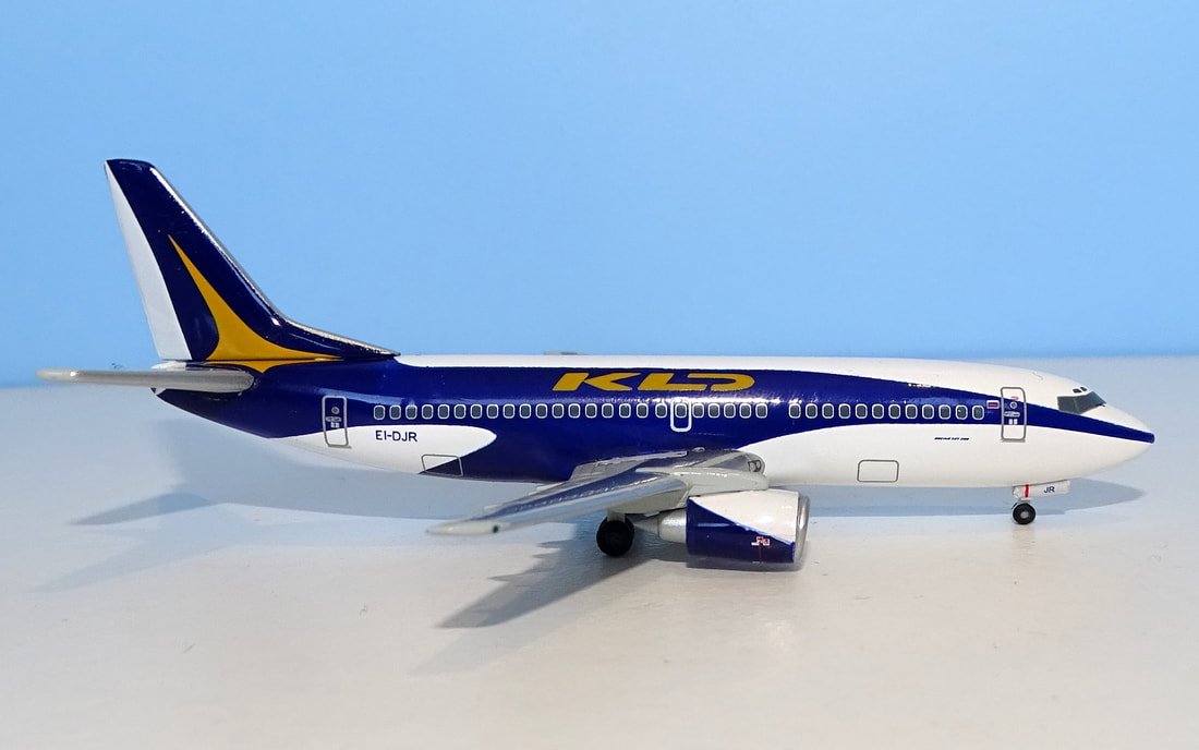 KD Avia Boeing 737-300 EI -DJR Herpa 1:400 Scale Model