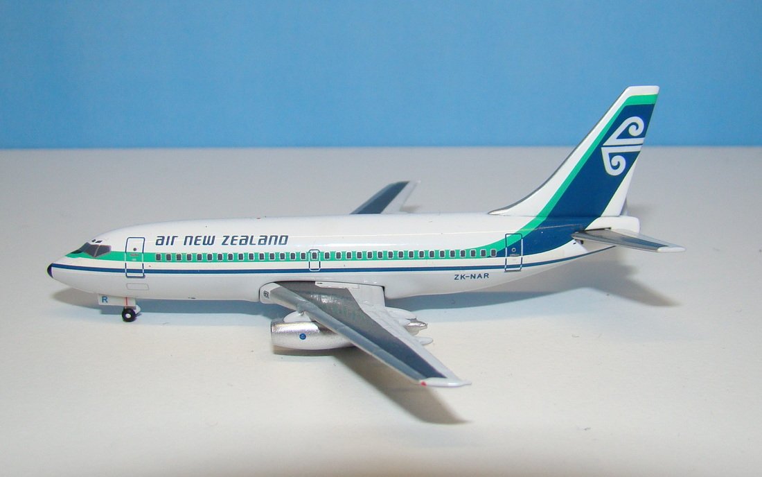 Air New Zealand Boeing 737-219Adv ZK-NAR Aeroclassics 1:400 Scale Model Airliner