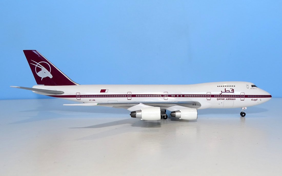 Qatar Airways Boeing 747SR-81 A7-ABL Aviation400 1:400 Scale Model