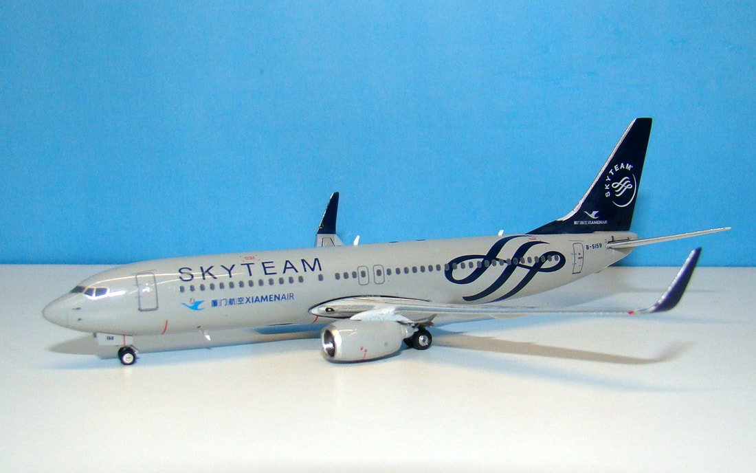 Xiamen Airlines Boeing 737-800 B-5159 by Phoenix Models