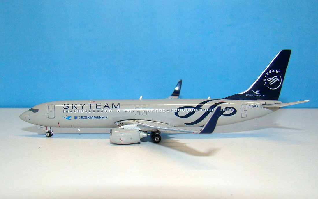 Xiamen Airlines Boeing 737-800 B-5159 by Phoenix Models