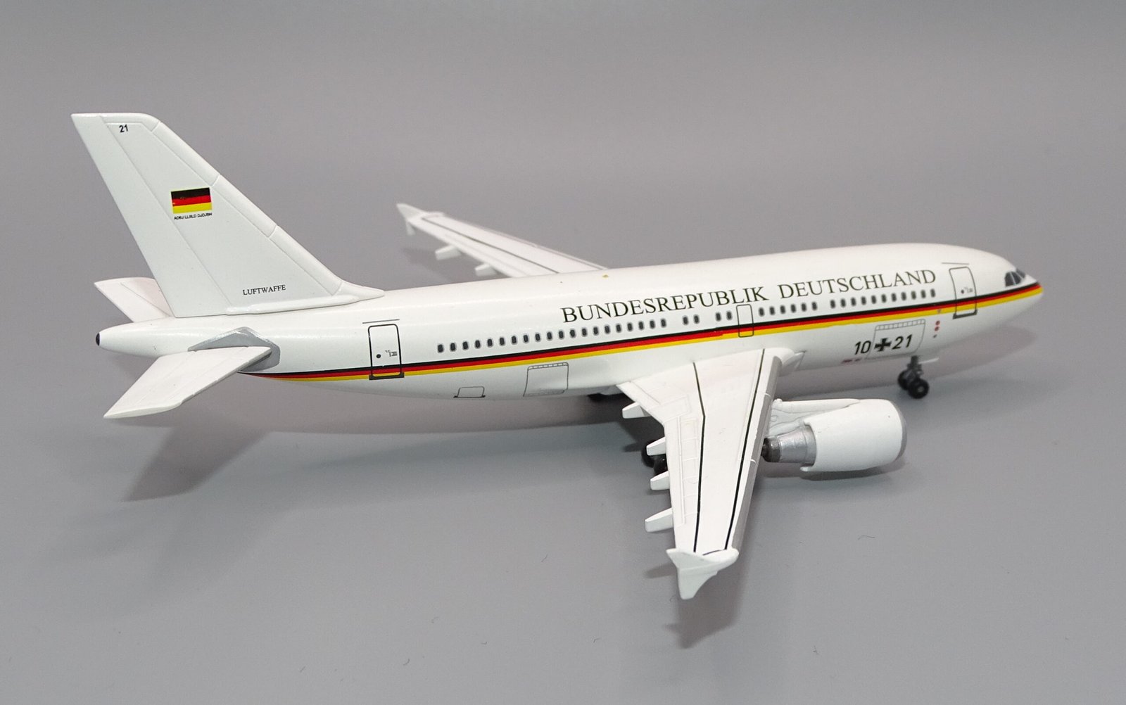 Dragon Wings Airbus A310 in 1:400 scale