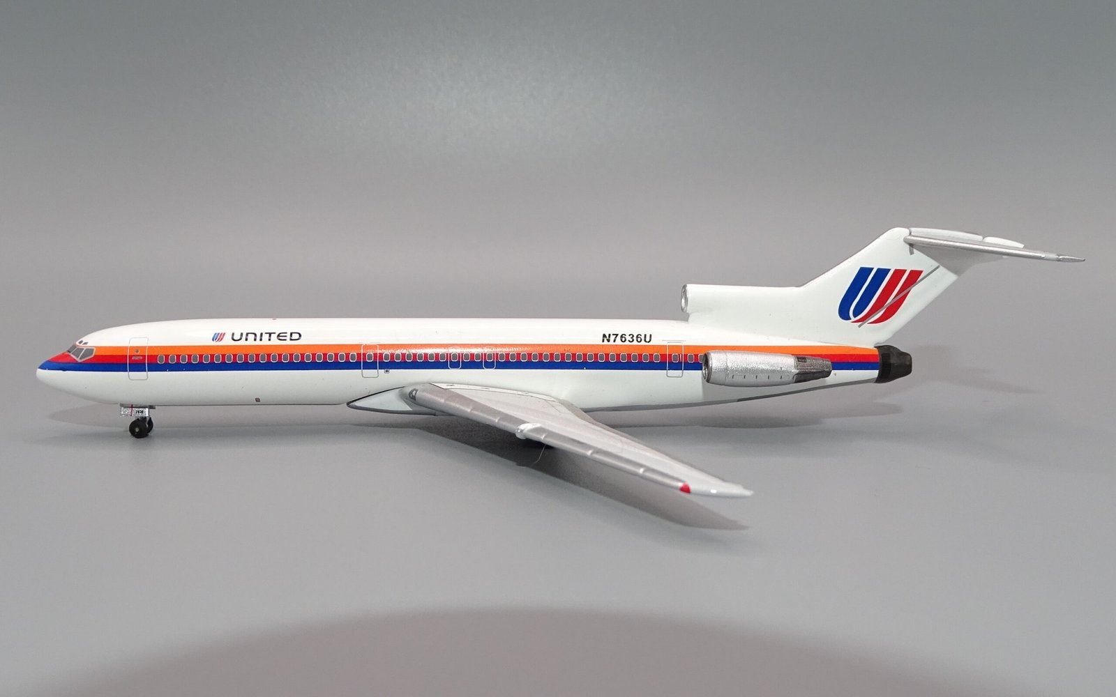 AC_B722_223