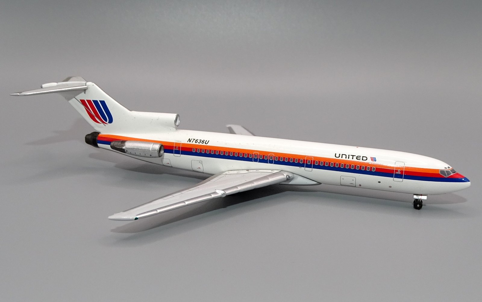 AC_B722_225