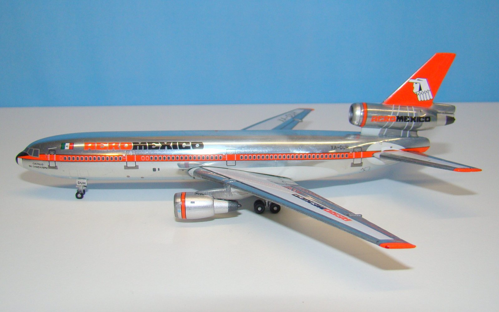 AM_DC10_02