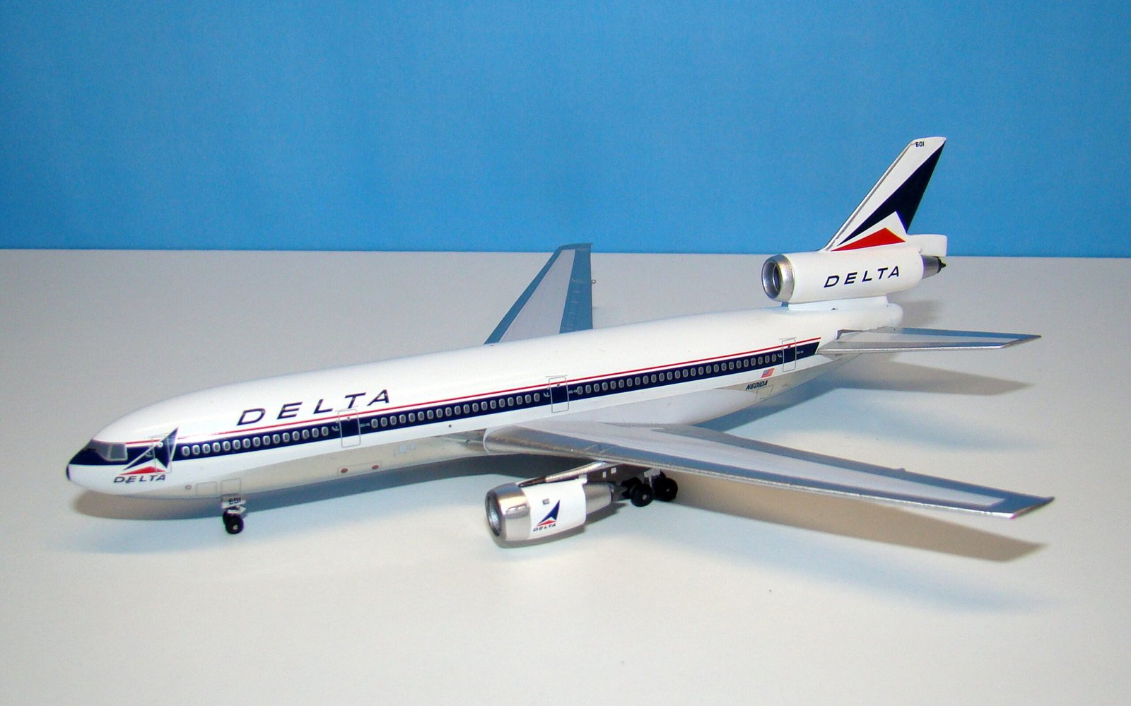 DL_DC10_01