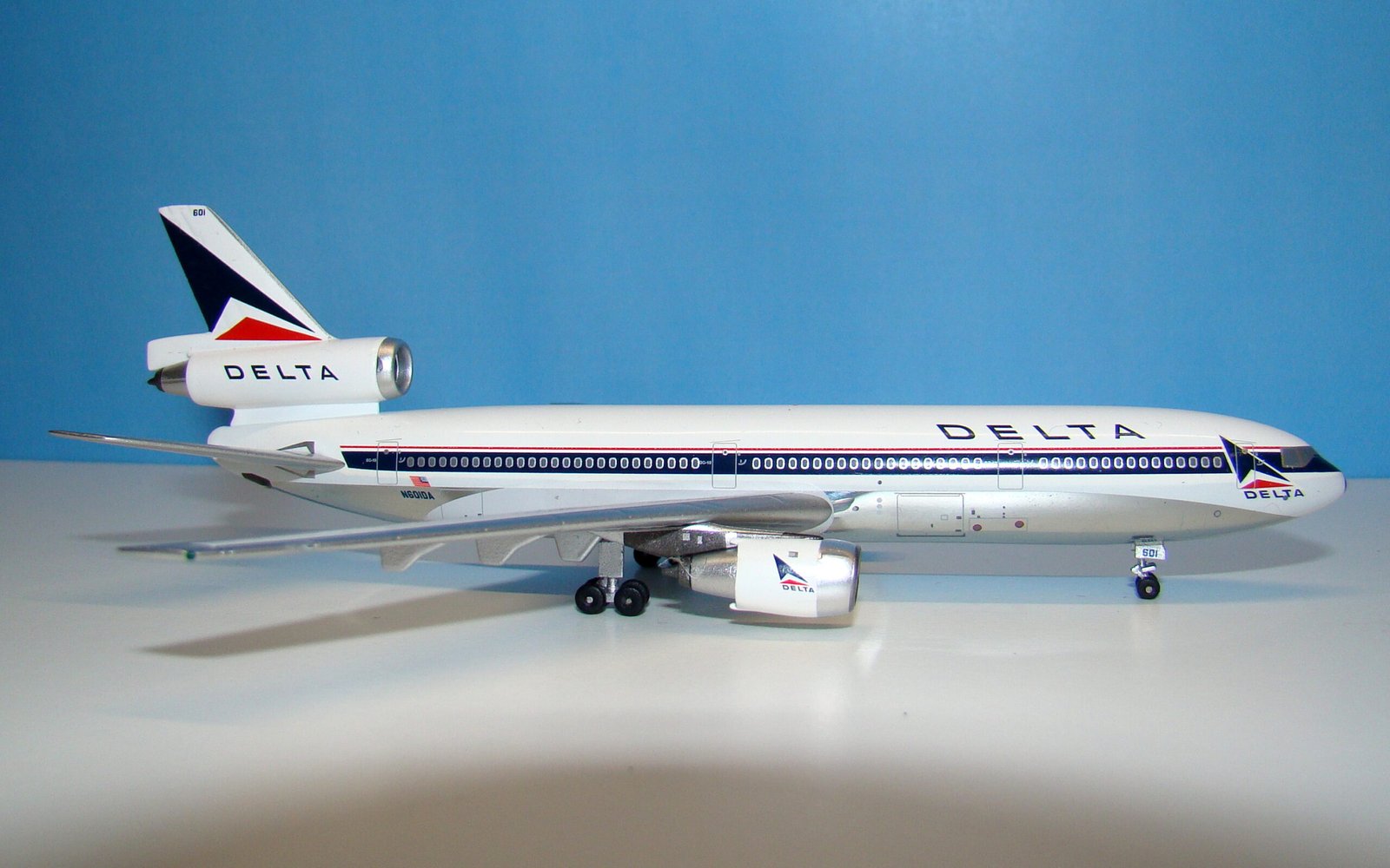 DL_DC10_06