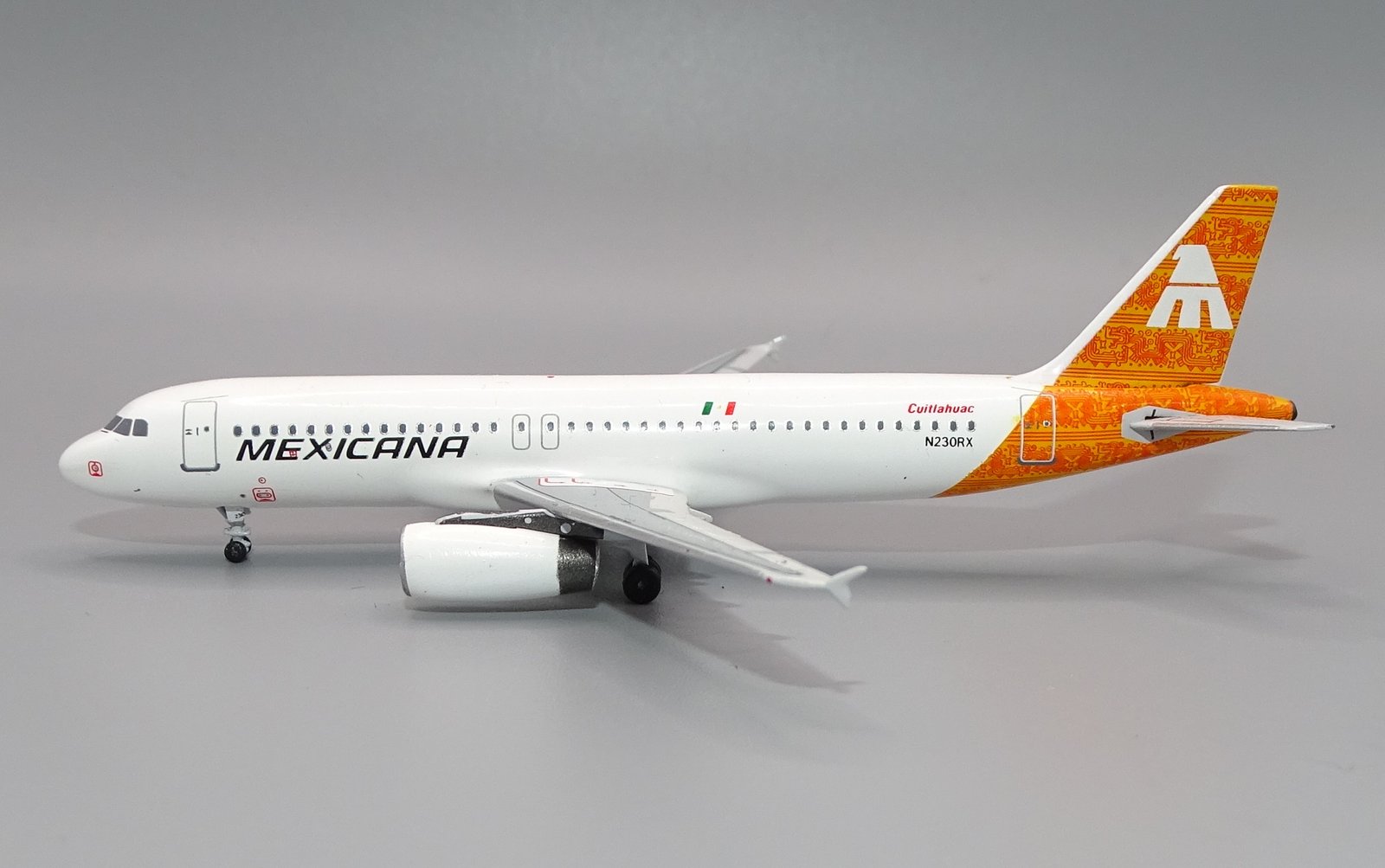 Mexicana Airbus A320 N230RX Atzacualco Clrs