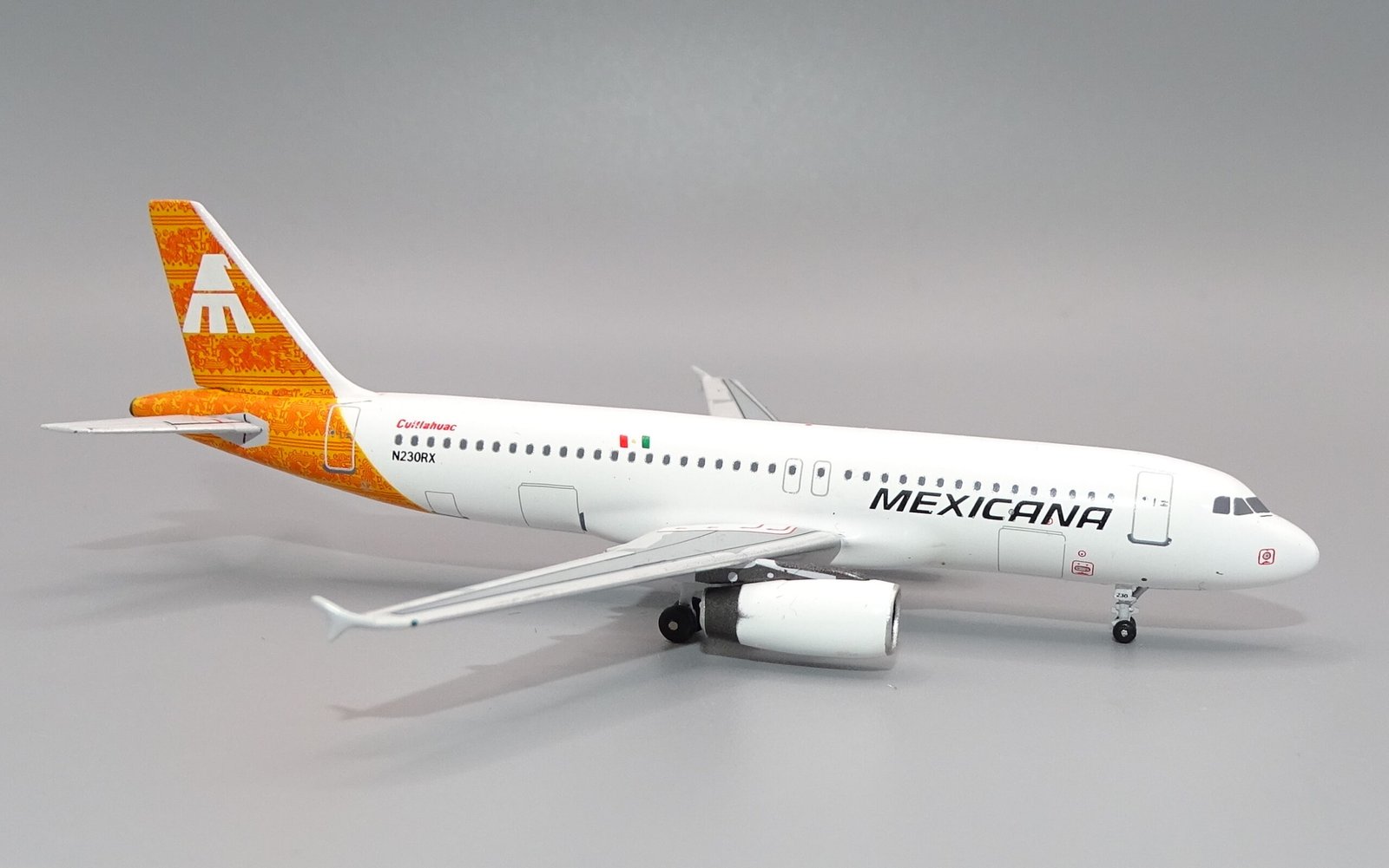 Mexicana Airbus A320 N230RX Atzacualco Clrs