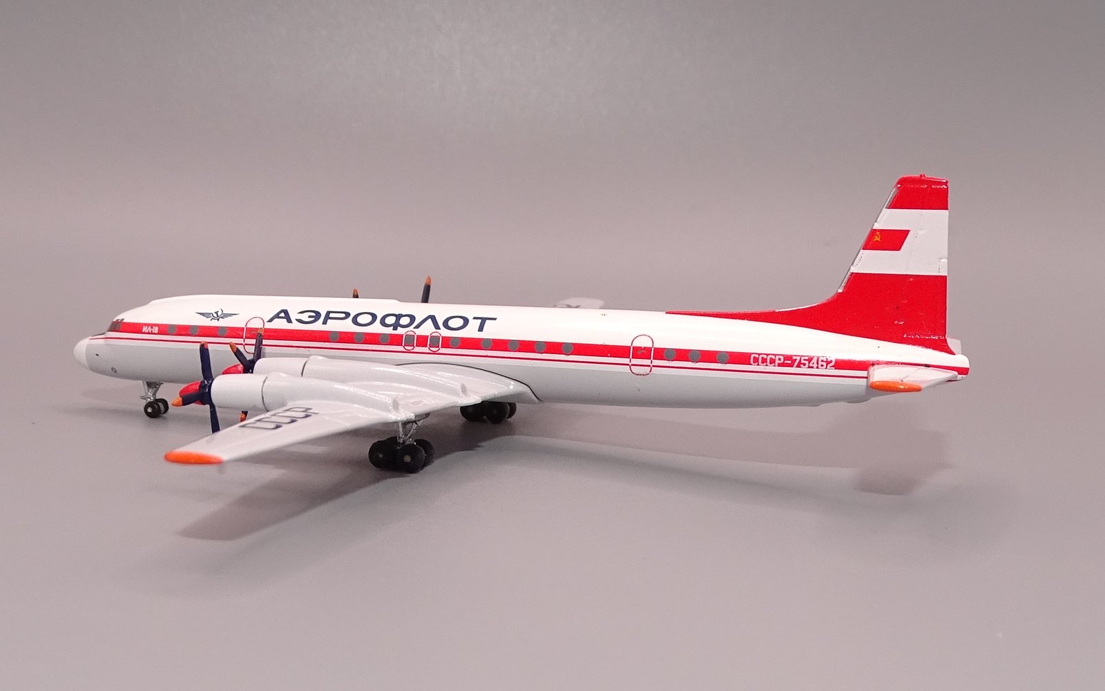 SU_IL18_CCCP-75462_05