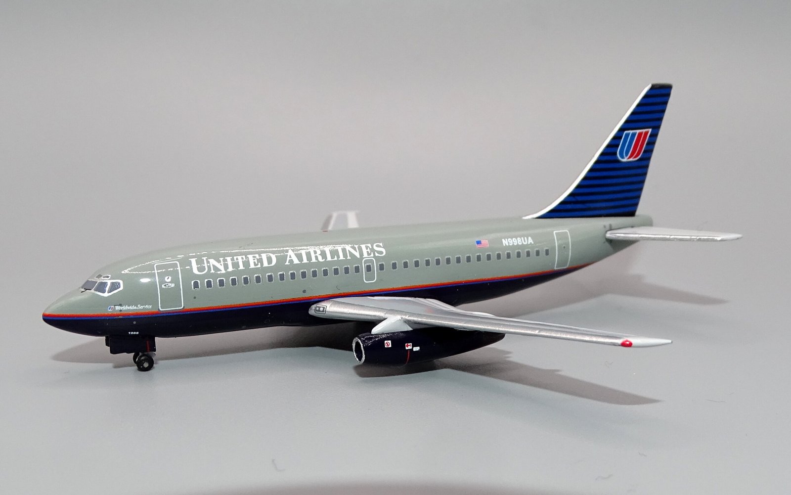 UA_B732_N998UA_01