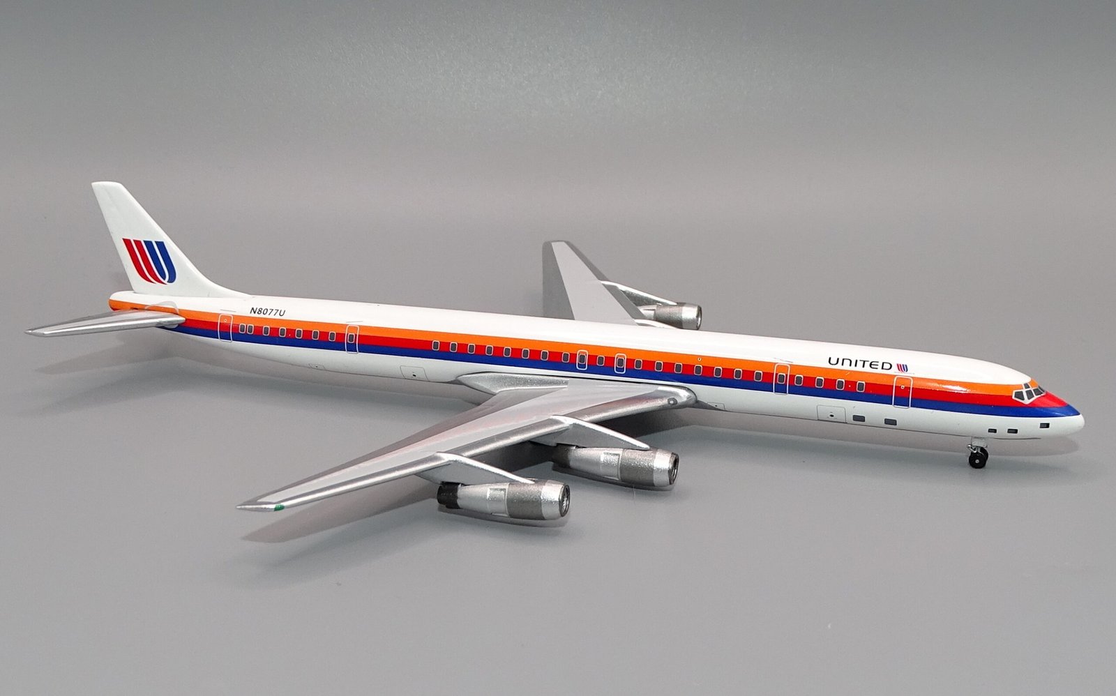 UA_DC-8-61_N8077U_12