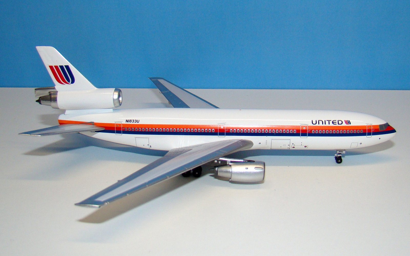 UA_DC10_05