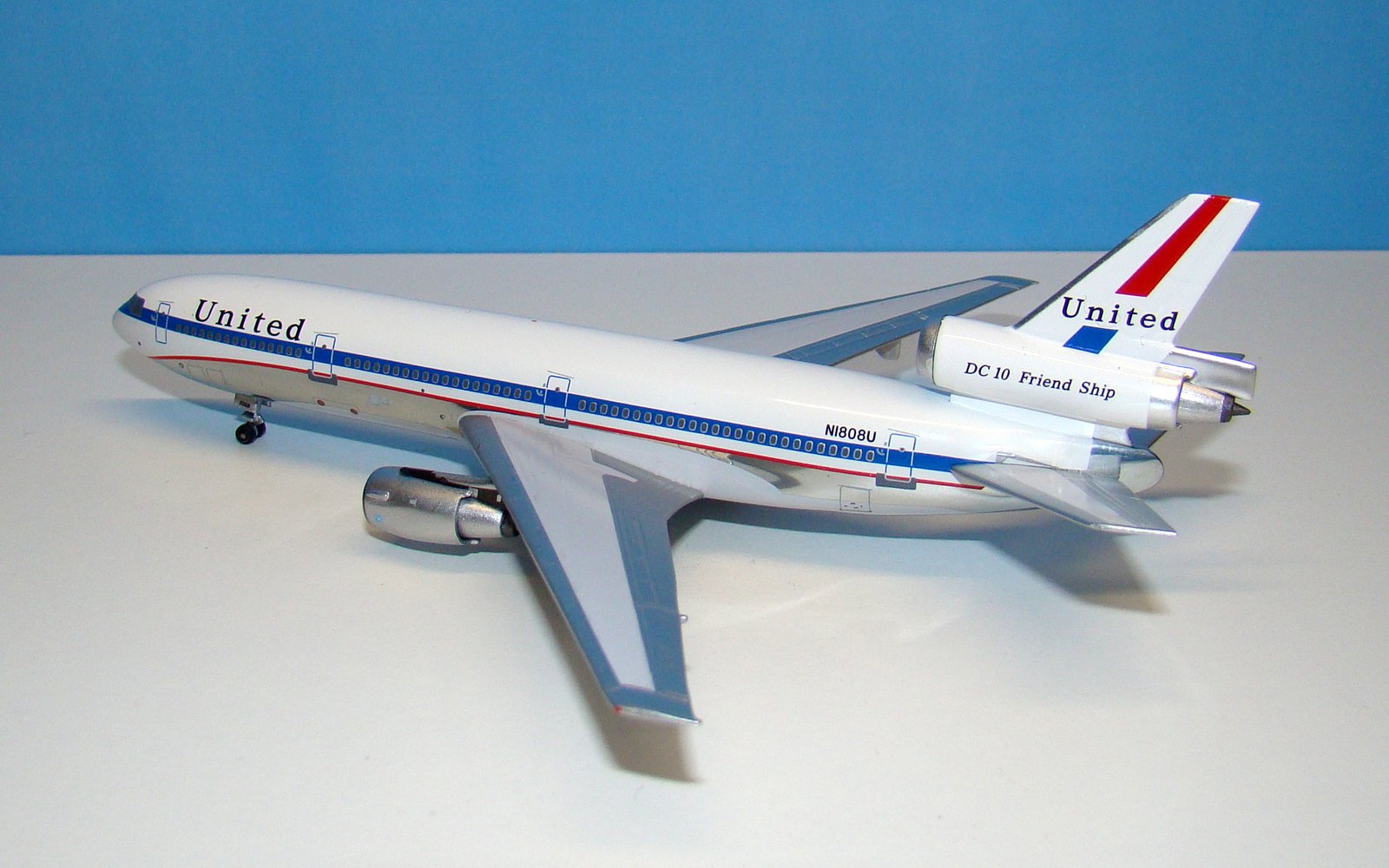 UA_DC10_10
