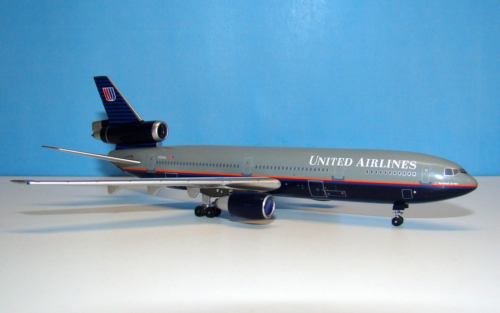 UA_DC10_28