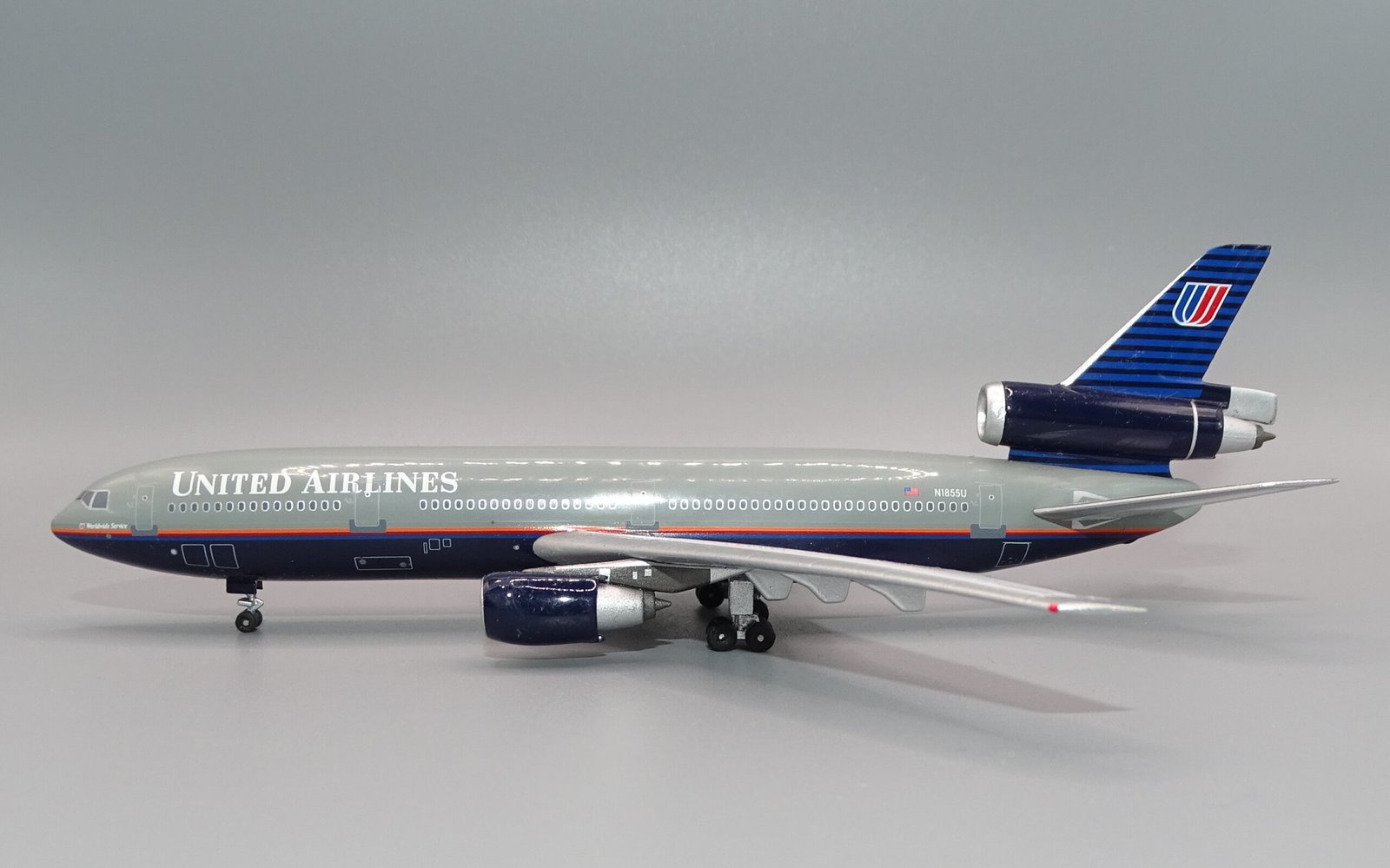 UA_DC10_N1855U_03