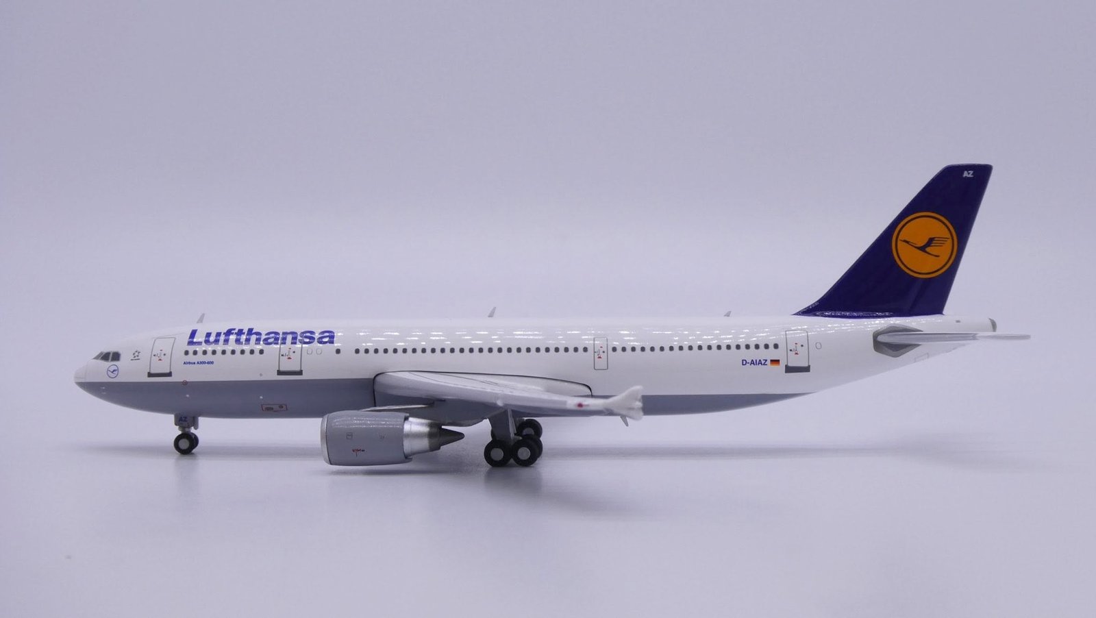 Airbus A300 Moulds in 1/400 Scale - YESTERDAY'S AIRLINES