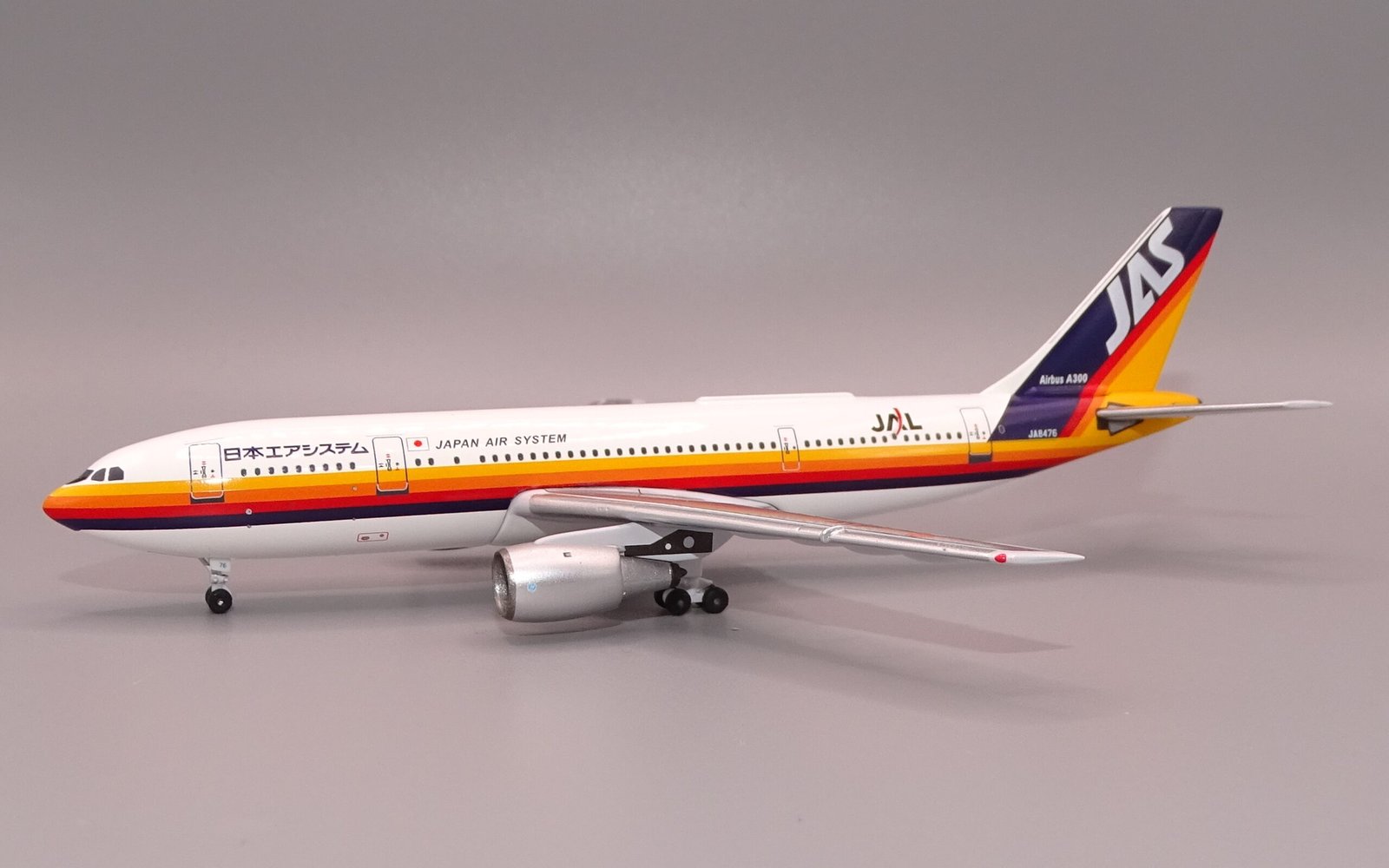 JAS_A300_JA8476_01