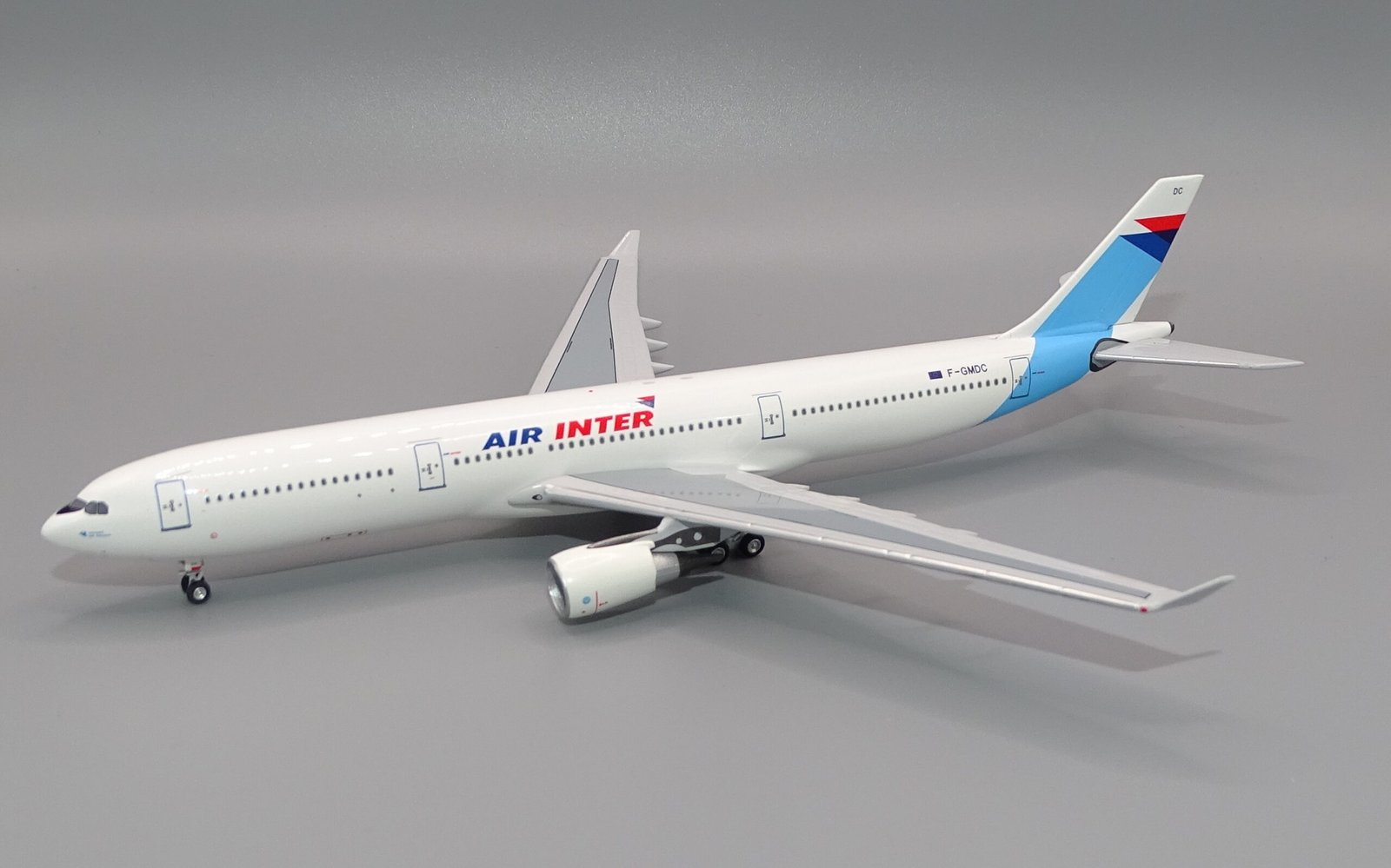 AIRINTER_A333_01