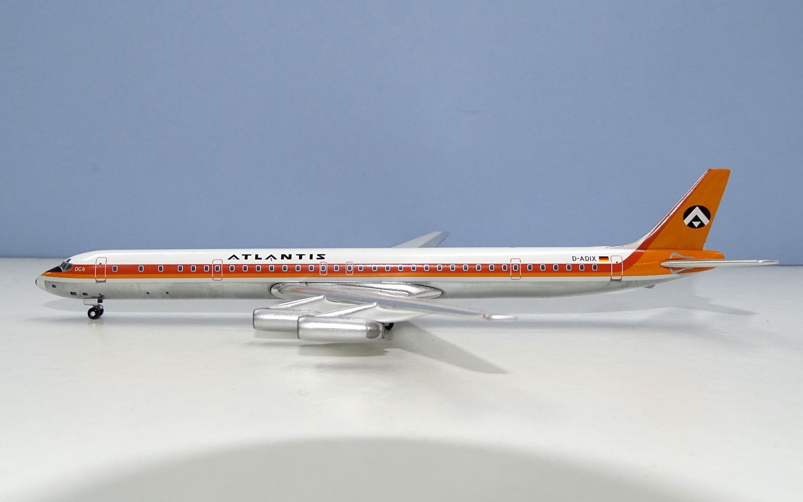 ATLANTIS_DC8_03