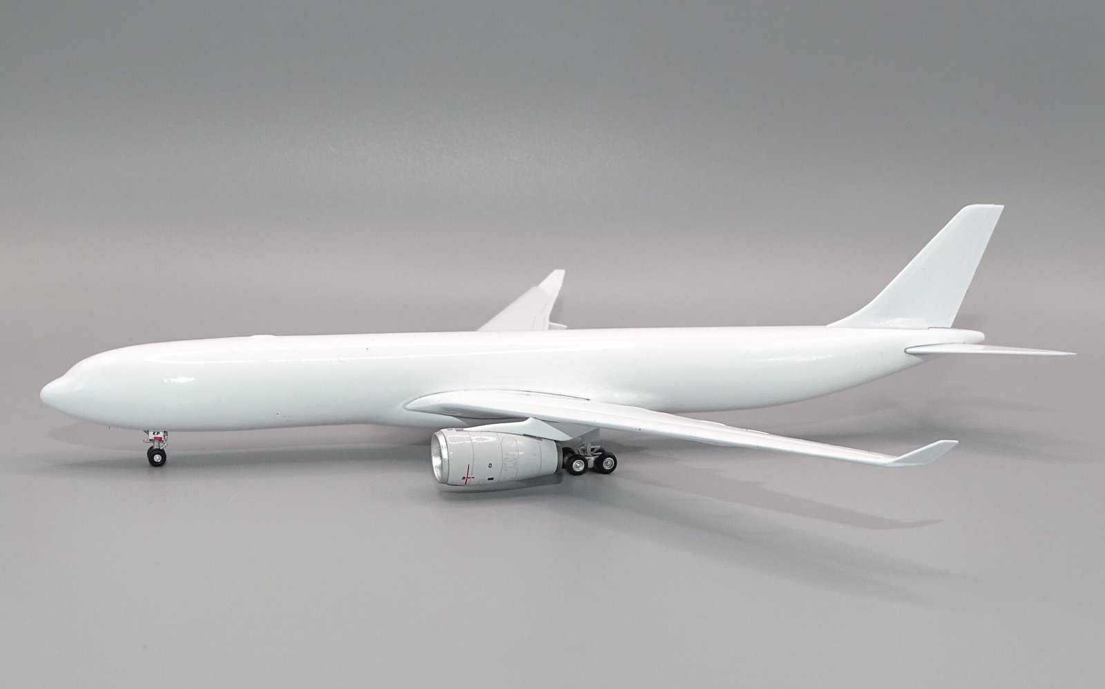 AV400_A330-300_02