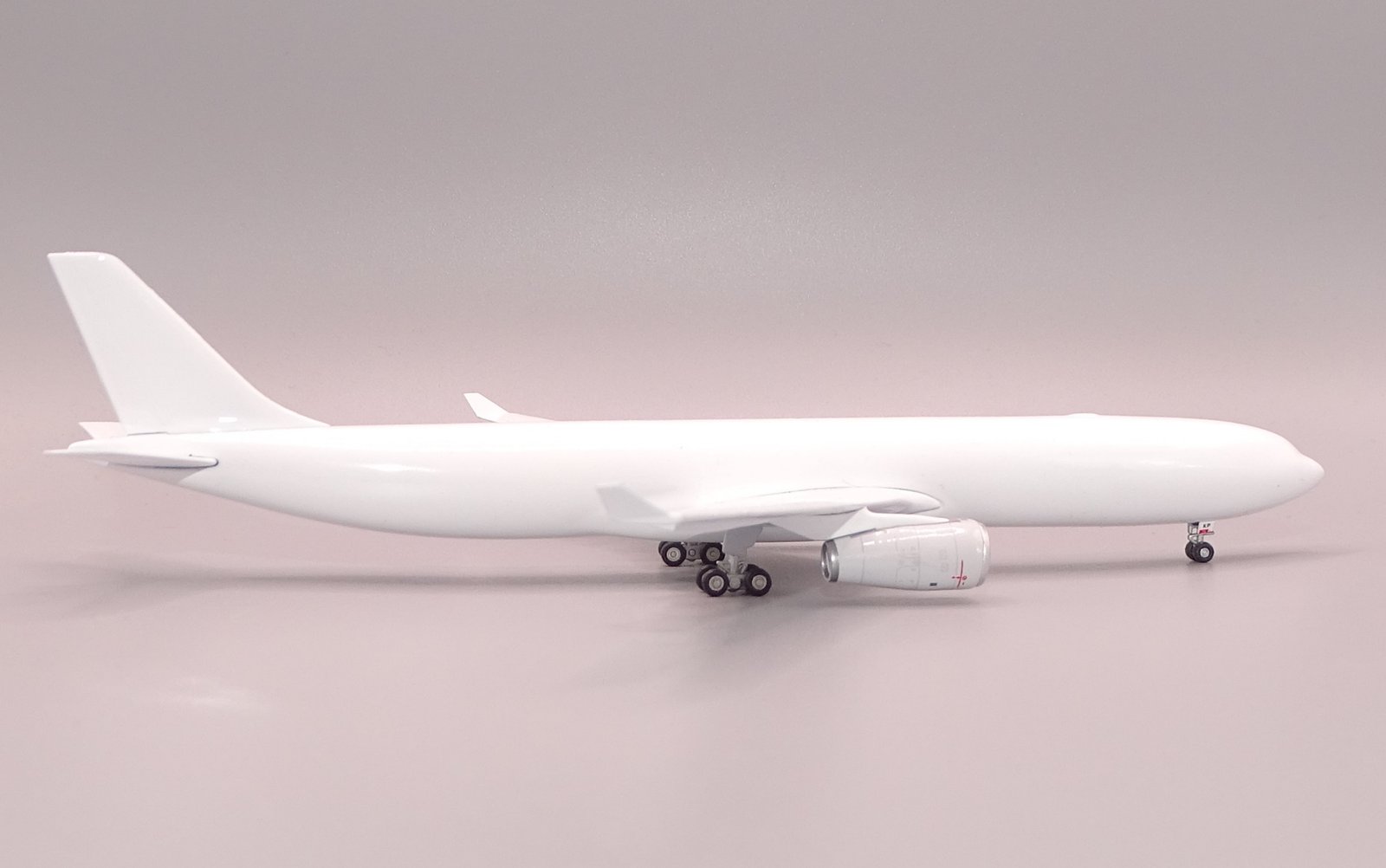 AV400_A330-300_10