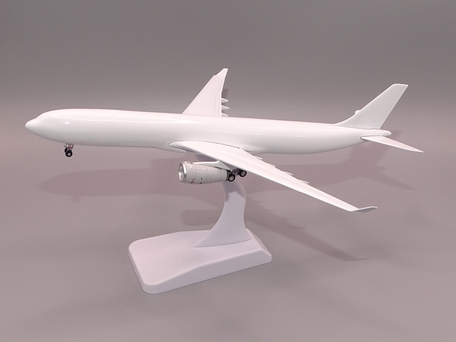 AV400_A330-300_27