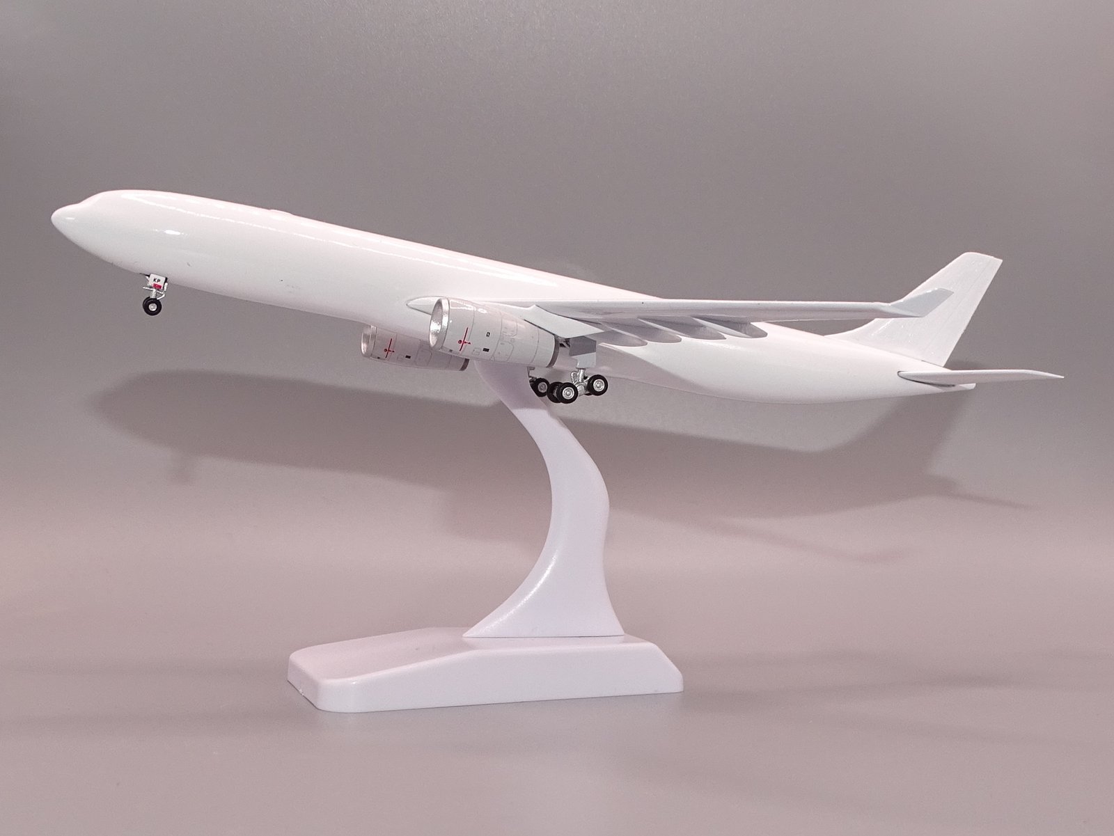 AV400_A330-300_29