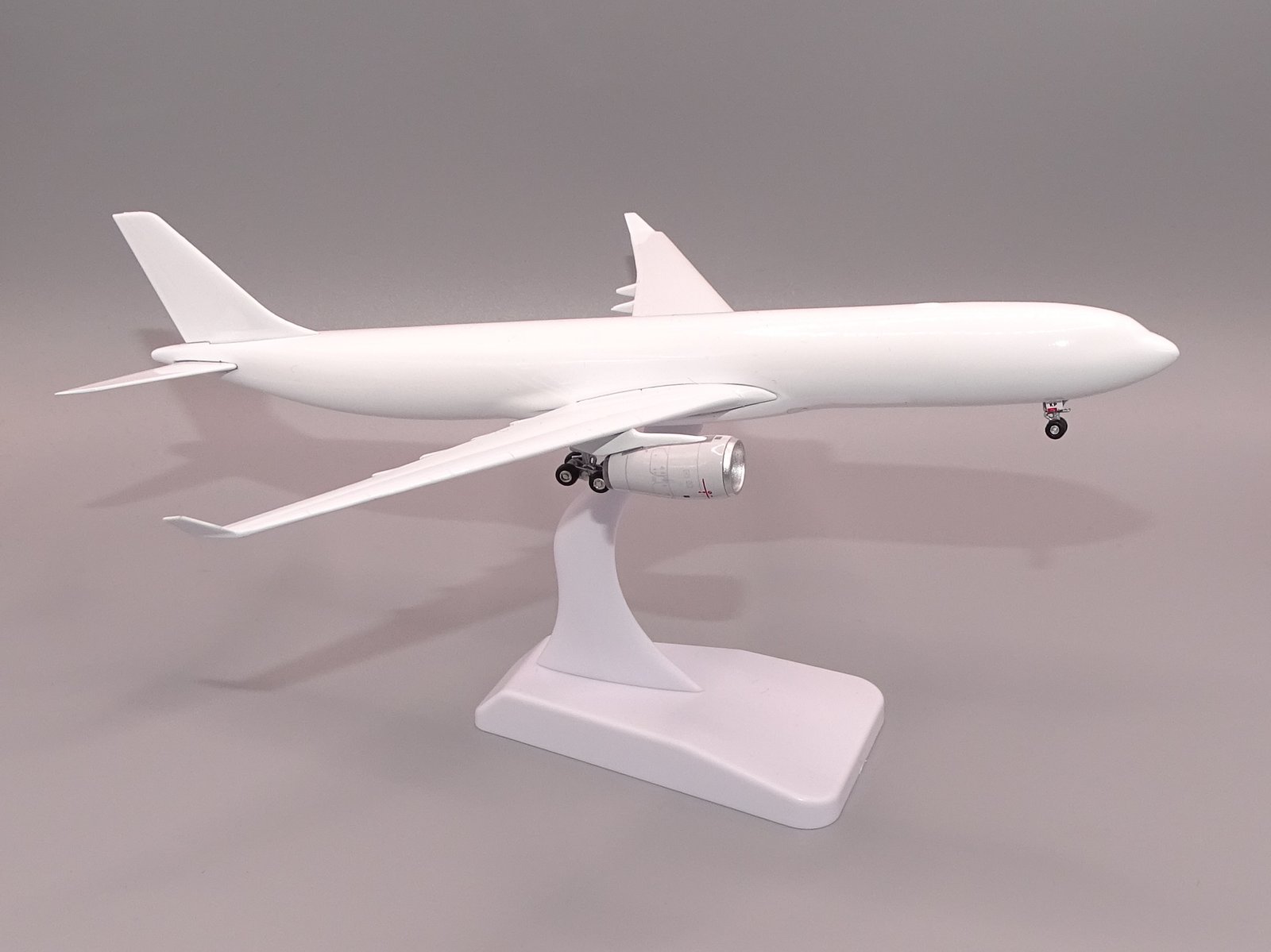AV400_A330-300_30