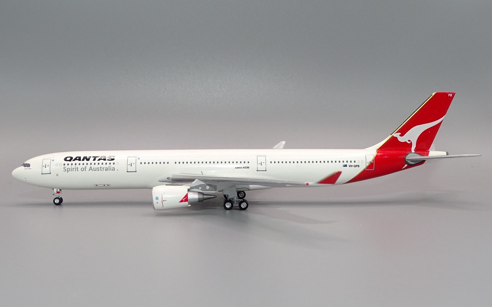 QF_A333_VH-QPB_04