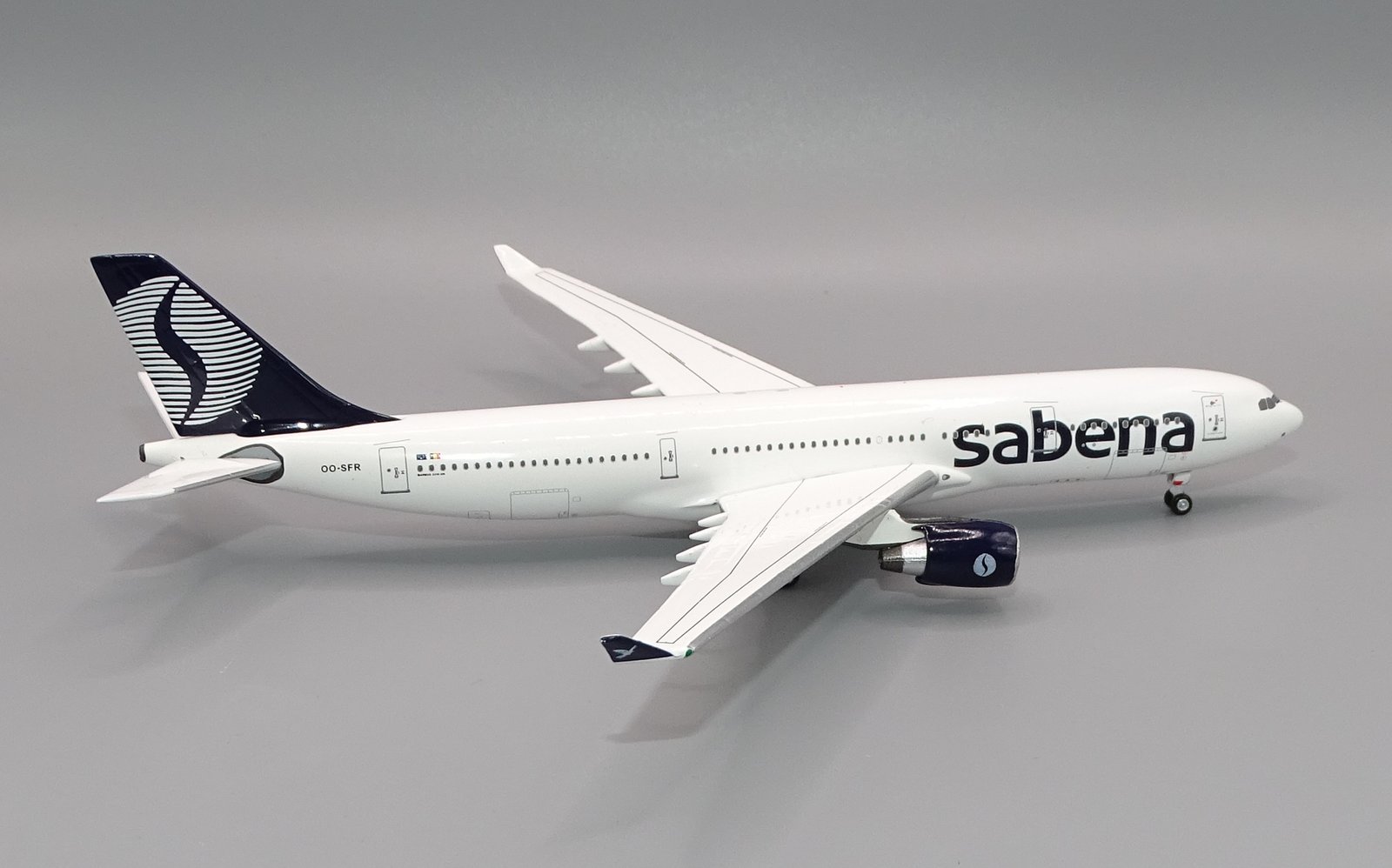 SABENA_A332_OO-SFR_07